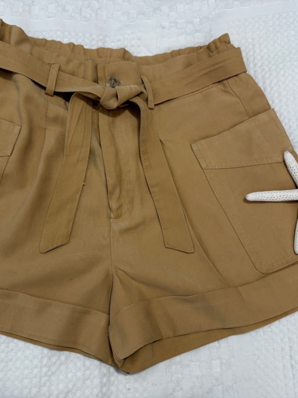 Steve Madden Caramel colored shorts - Picture 2 of 6